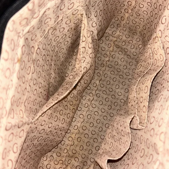Guess Tote Bag - Picture 3 of 5